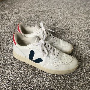 VEJA V10 sneakers